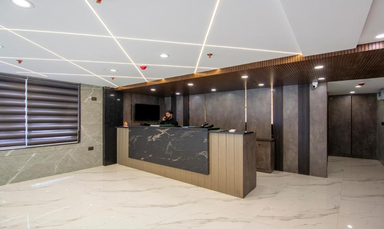 Treebo Royal Comfort Neu-Delhi Exterior foto