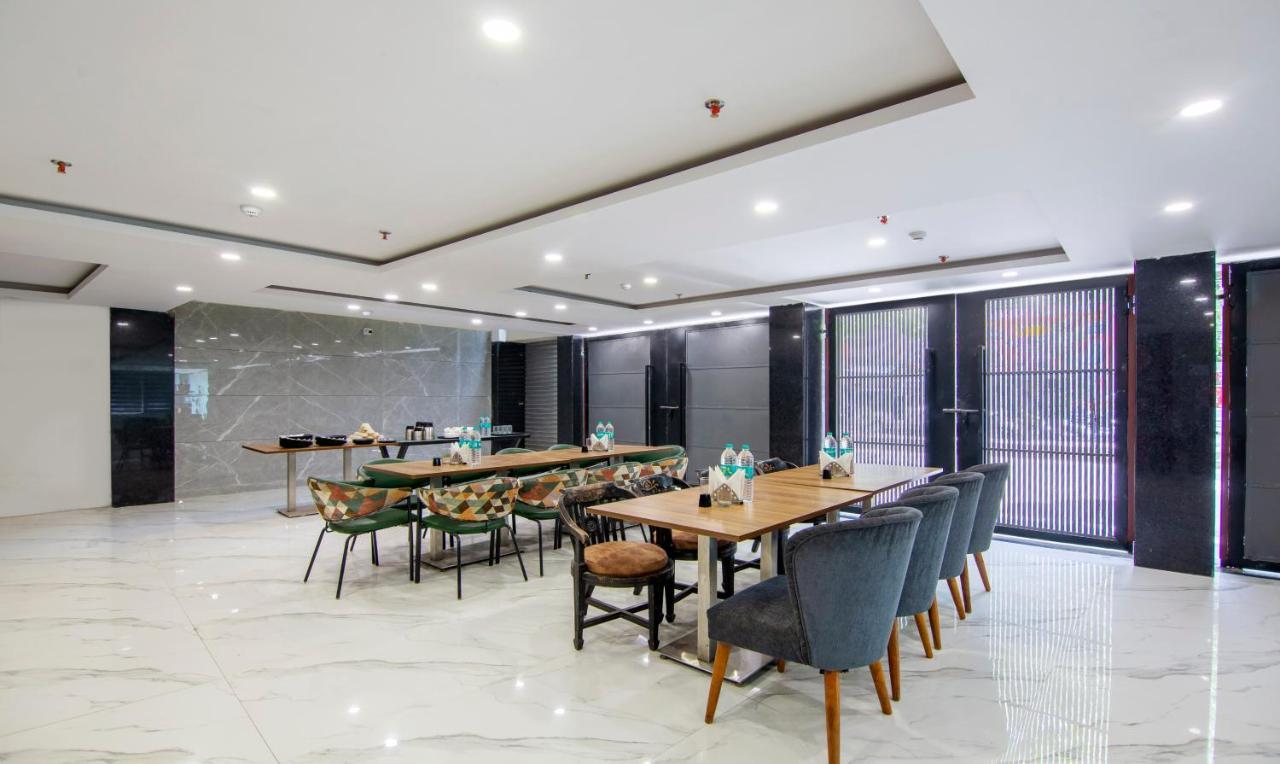 Treebo Royal Comfort Neu-Delhi Exterior foto