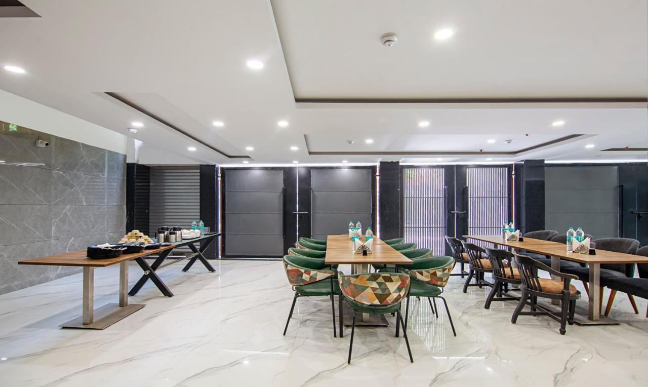 Treebo Royal Comfort Neu-Delhi Exterior foto